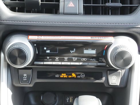 Certified 2025 Toyota RAV4 LE image 32