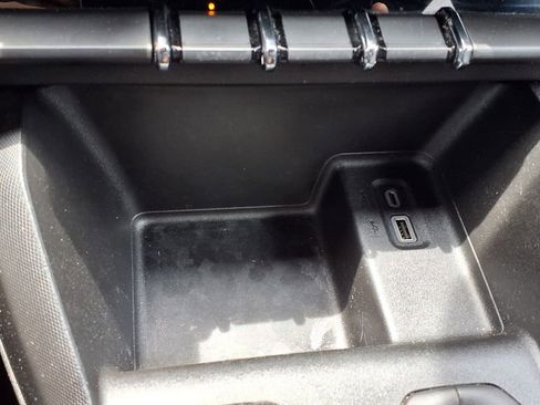Used 2023 Chevrolet Colorado W/T RWD image 28