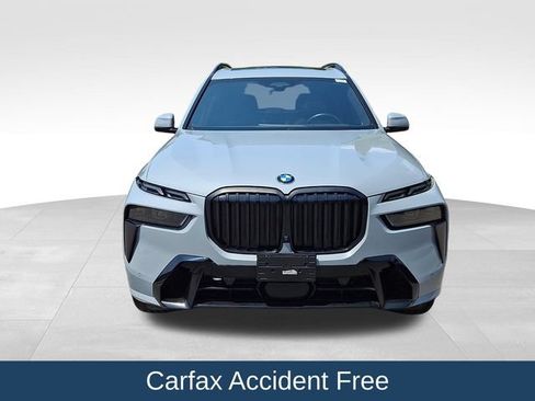 Used 2024 BMW X7 xDrive40i w/ M Sport Package AWD/4WD image 3