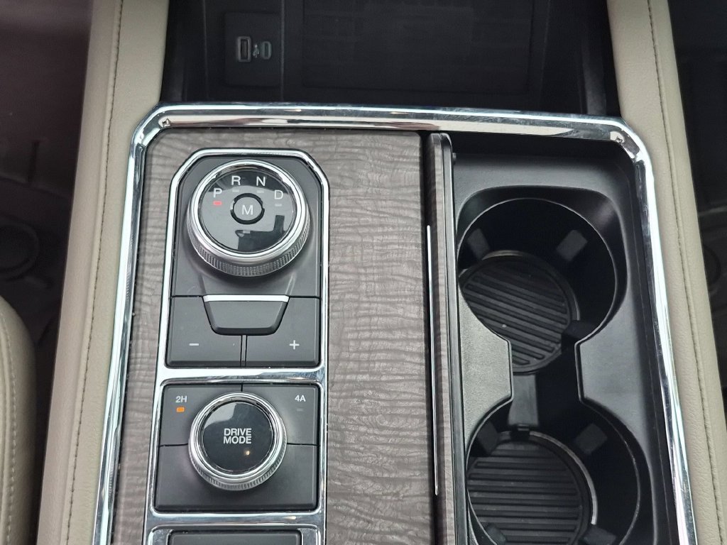Used 2020 Ford Expedition Limited w/ Equipment Group 301A AWD/4WD image 23