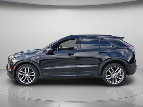 Used 2023 Cadillac XT4 Sport FWD image 3