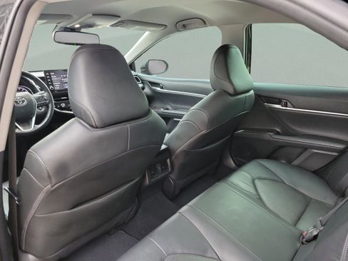 Used 2024 Toyota Camry XLE FWD image 13