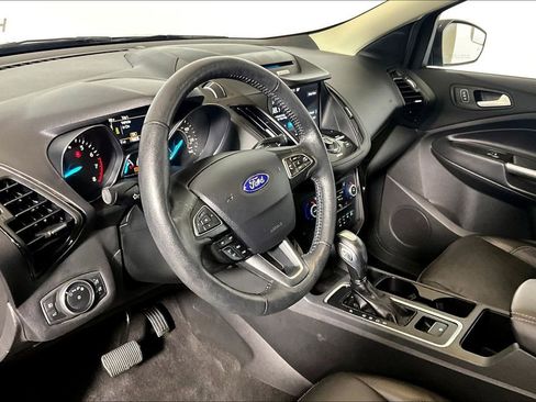 Used 2018 Ford Escape Titanium image 10