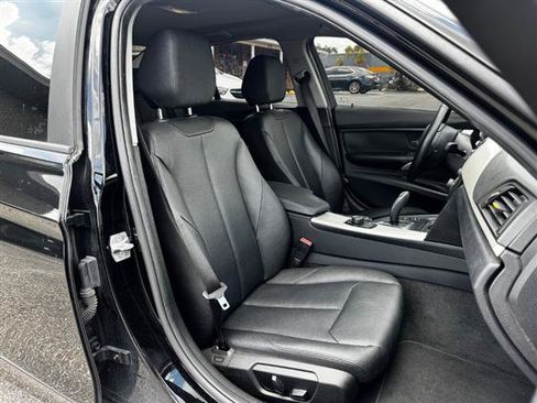 Used 2015 BMW 320i Sedan RWD image 12