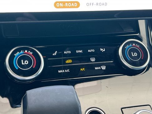 Used 2023 Land Rover Range Rover Sport SE Dynamic image 28