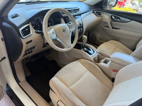 Used 2015 Nissan Rogue S FWD image 7