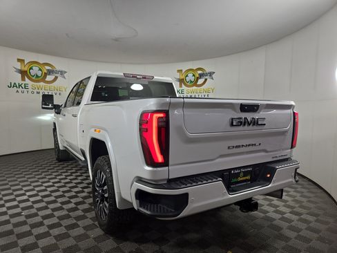 Used 2024 GMC Sierra 2500 Denali Ultimate image 7