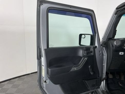 Used 2014 Jeep Wrangler Sport AWD/4WD image 12
