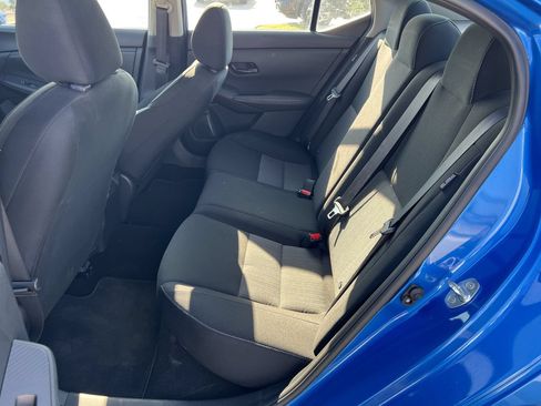 Used 2025 Nissan Sentra SV FWD image 9