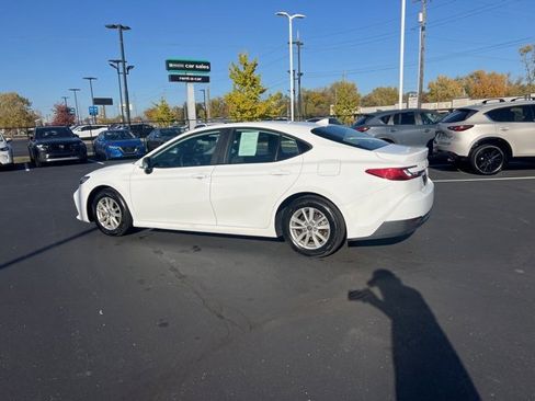 Used 2025 Toyota Camry LE image 16