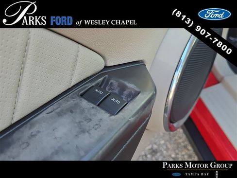 Used 2010 Ford Mustang Coupe image 12