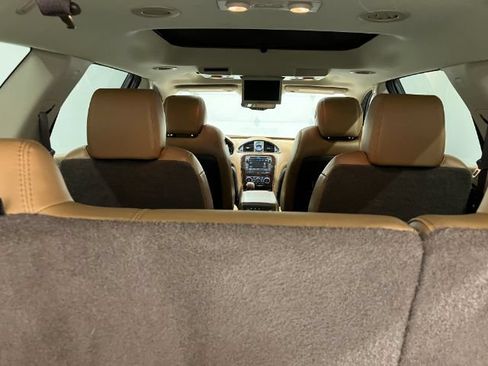 Used 2017 Buick Enclave Premium w/ Experience Buick Package AWD/4WD image 18