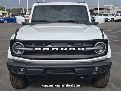 New 2026 Ford Bronco Outer Banks image 14