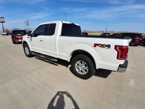 Used 2016 Ford F150 Lariat w/ Equipment Group 501A Mid AWD/4WD image 4