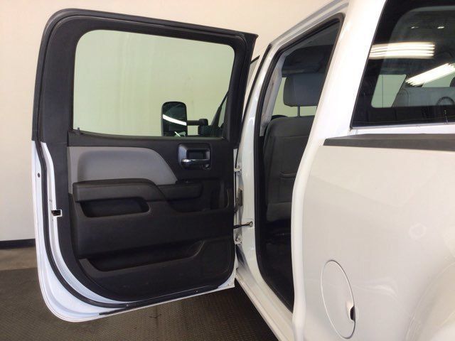 Used 2018 Chevrolet Silverado 3500 W/T AWD/4WD image 14