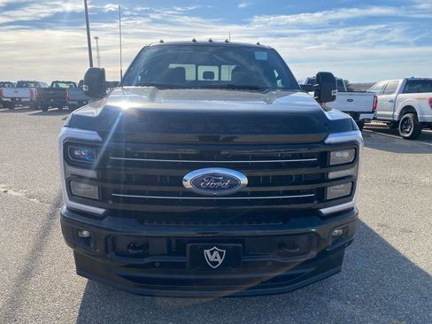 Used 2025 Ford F250 Platinum w/ FX4 Off-Road Package image 9