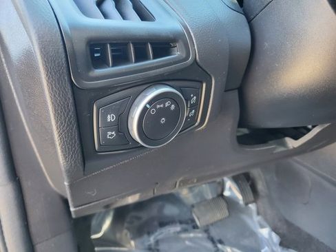 Used 2018 Ford Focus SEL w/ Cold Weather Package image 10