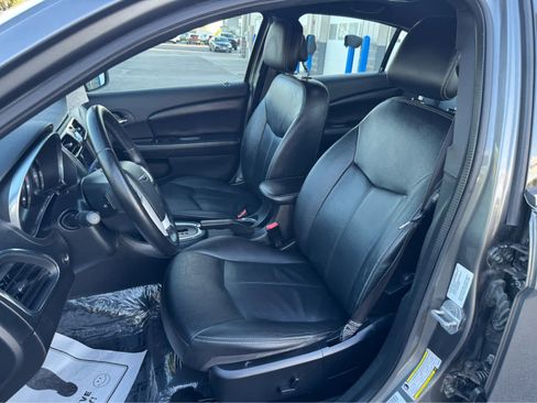 Used 2012 Chrysler 200 Limited image 11