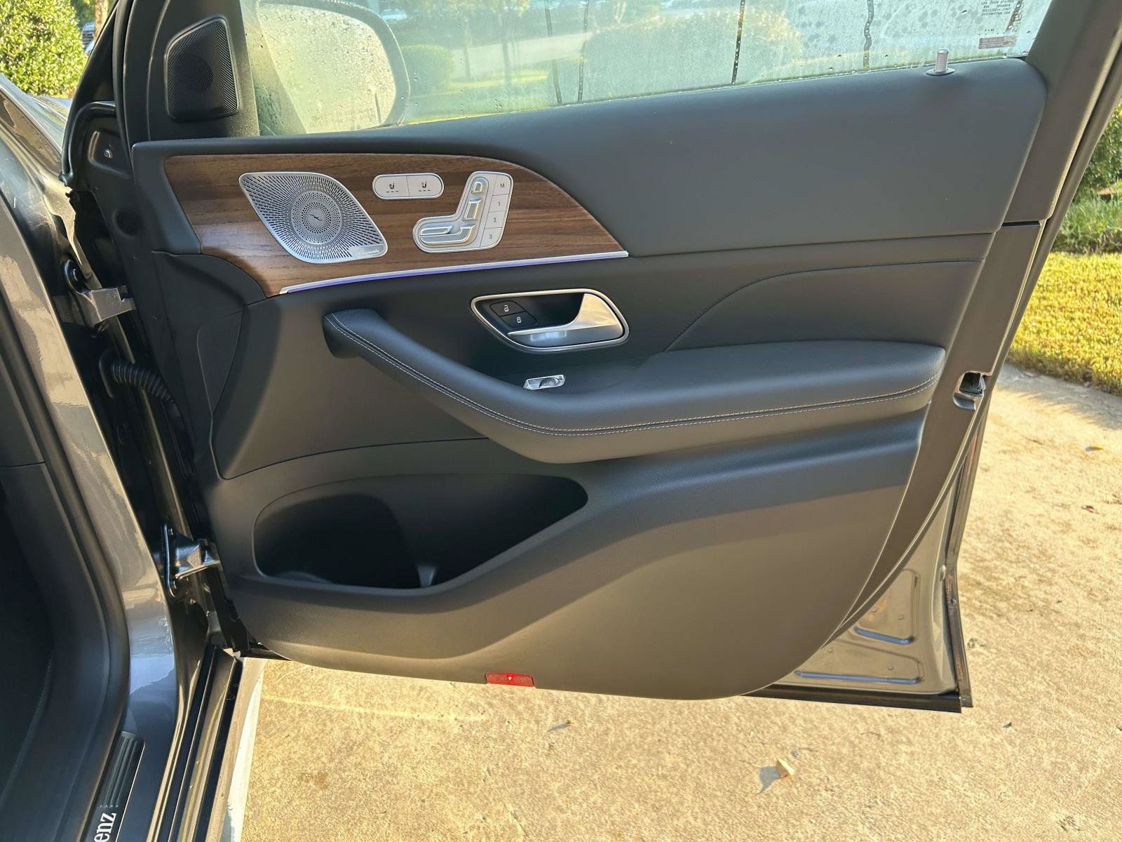 Certified 2025 Mercedes-Benz GLE 350 4MATIC image 46