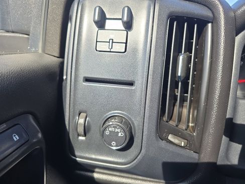 Used 2015 Chevrolet Silverado 3500 W/T image 21