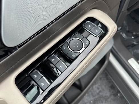 Used 2024 Lincoln Aviator Reserve w/ Equipment Group 201A image 15