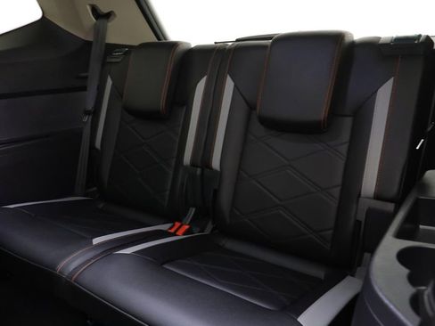 Used 2025 Volkswagen Atlas Peak Edition SE AWD/4WD image 13