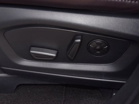 Certified 2025 Ford Explorer Platinum w/ LUX Leather Package image 36