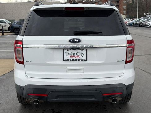 Used 2015 Ford Explorer XLT w/ Equipment Group 202A image 5