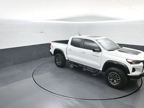 Used 2024 Chevrolet Colorado ZR2 w/ Safety Package AWD/4WD image 22