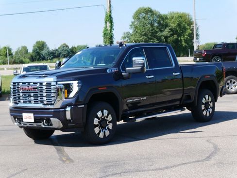 New 2025 GMC Sierra 3500 Denali w/ Denali Reserve Package image 2