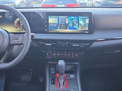 New 2026 Nissan Kicks SR w/ SR Premium Package image 17