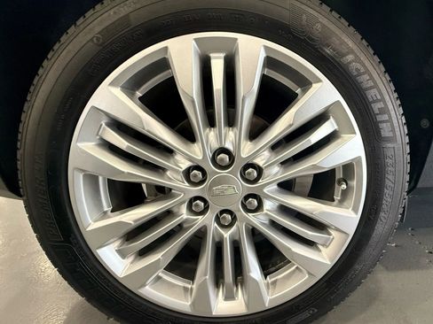 Used 2019 Cadillac XT5 Premium Luxury image 37