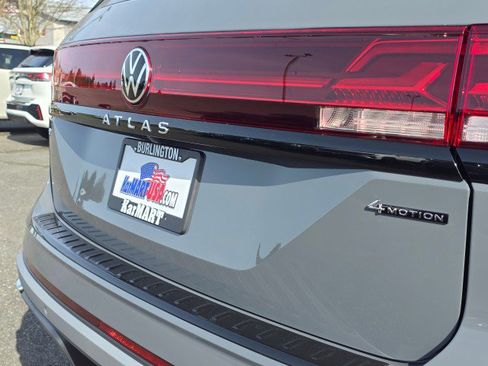 New 2026 Volkswagen Atlas Peak Edition AWD/4WD image 17