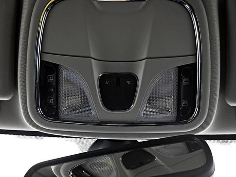 Used 2020 Jeep Cherokee Limited image 21