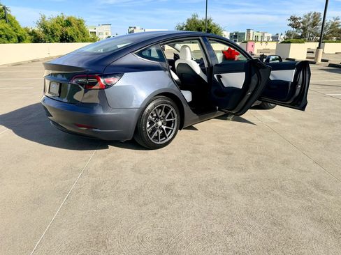 Used 2021 Tesla Model 3 Long Range AWD/4WD image 50