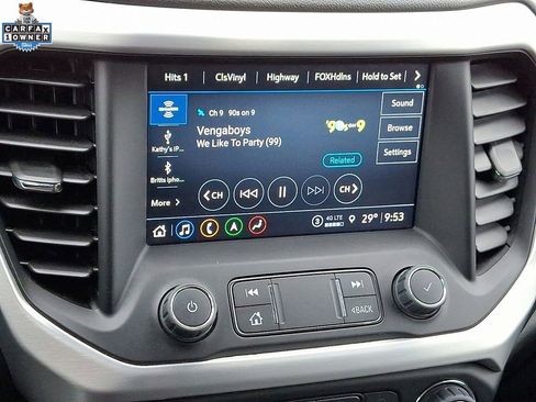 Used 2022 GMC Acadia SLT image 18