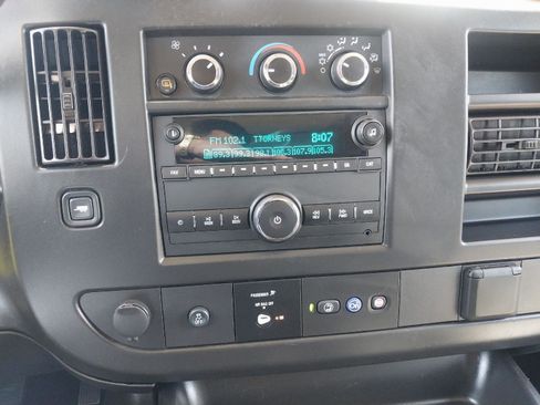 Used 2023 GMC Savana 3500 LS image 21