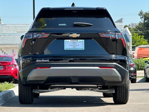 New 2026 Chevrolet Equinox LT w/ Safety and Technology Package FWD image 5