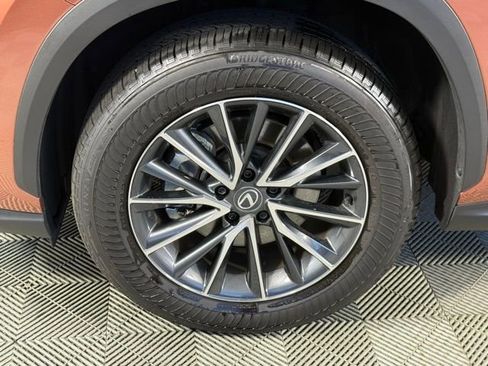 Used 2025 Lexus NX 250 FWD w/ Towing Package (2000 Lbs) image 11