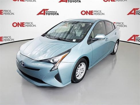 Certified 2016 Toyota Prius Two image 3
