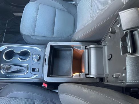 Used 2023 Chevrolet Traverse LT w/ LPO, Floor Liner Package image 29