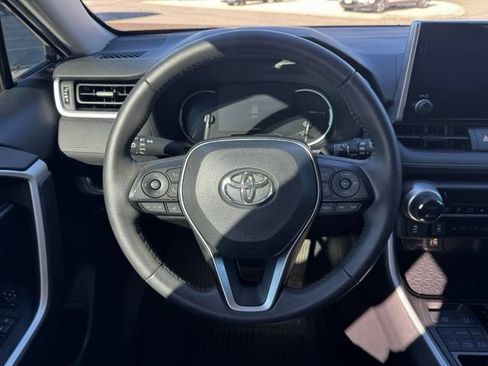 Used 2025 Toyota RAV4 XLE w/ Convenience Package AWD/4WD image 15