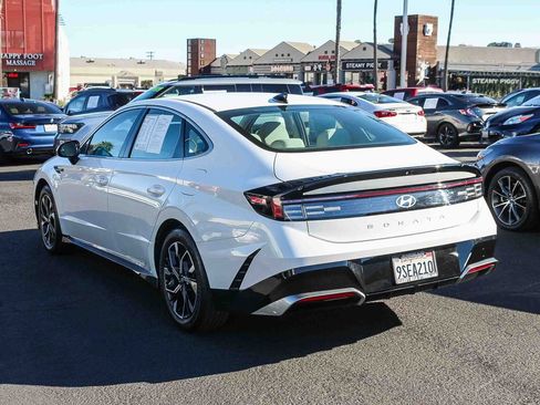 Certified 2024 Hyundai Sonata SEL image 9