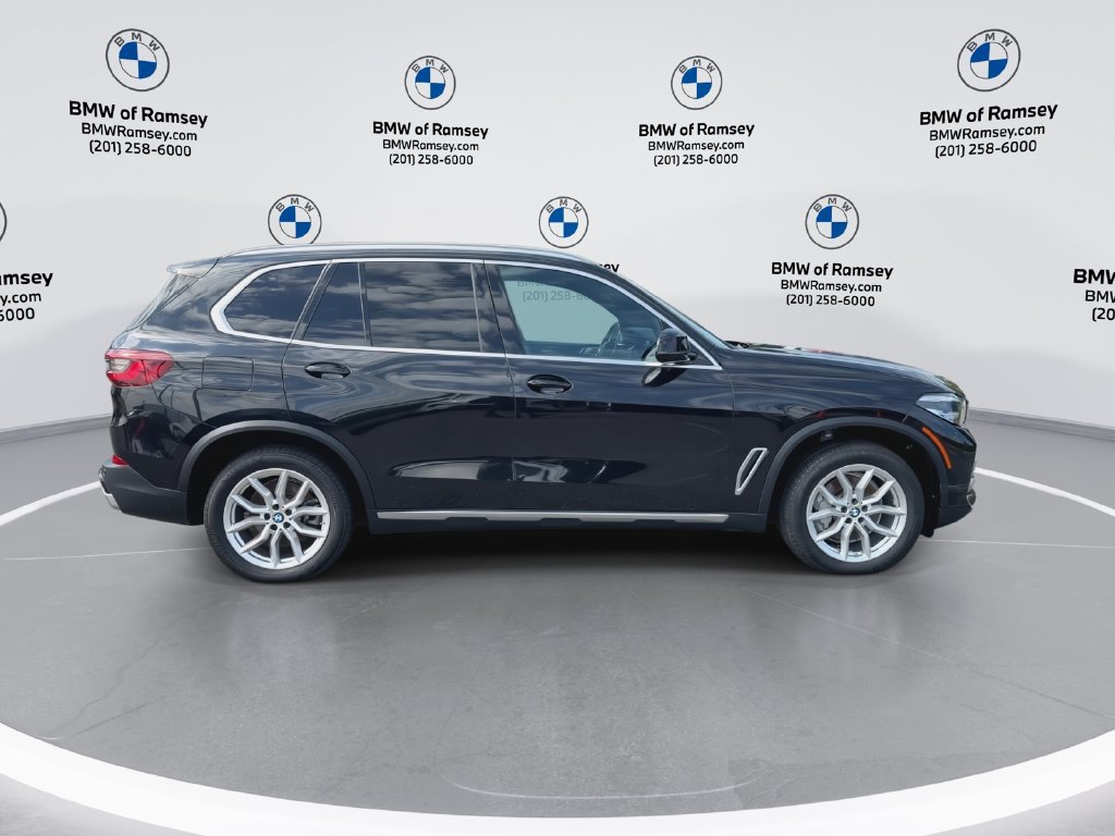 Used 2023 BMW X5 xDrive40i AWD/4WD image 9