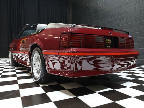 Used 1987 Ford Mustang GT RWD image 30