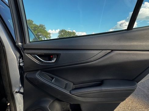 Used 2017 Subaru Impreza 2.0i Limited image 16