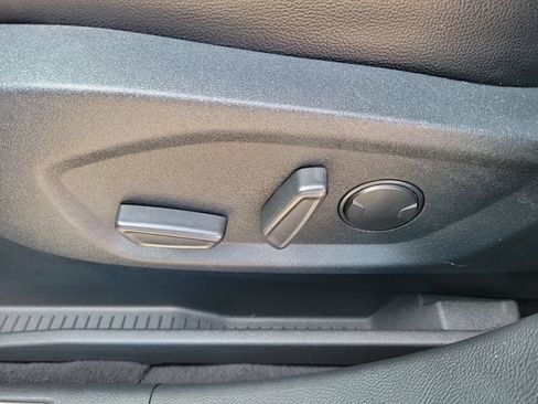 Used 2022 Ford Edge Titanium w/ Equipment Group 301A AWD/4WD image 19