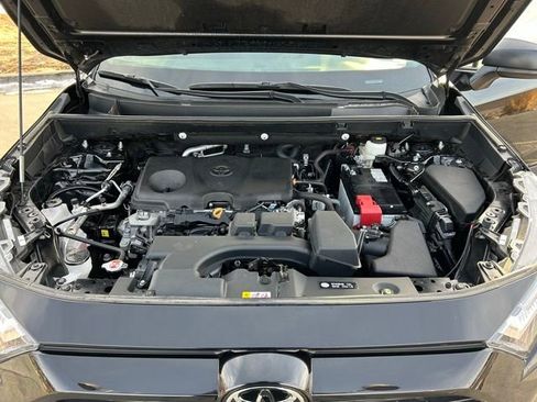 Used 2024 Toyota RAV4 LE image 31