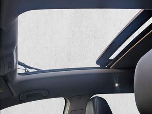 Used 2021 Volkswagen Atlas SEL R-Line image 14