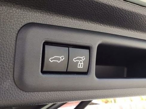 Used 2025 Toyota Sequoia Platinum image 13